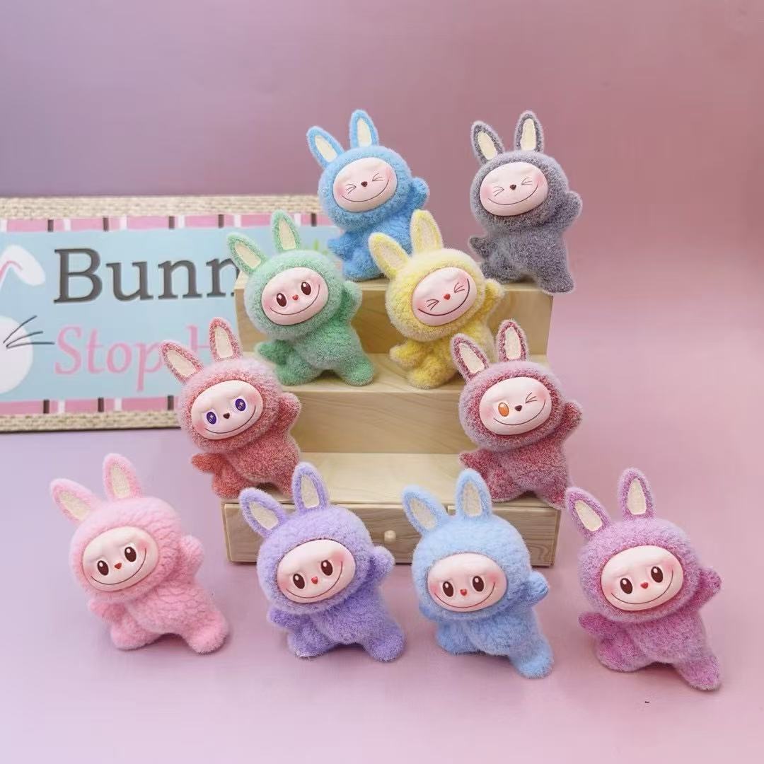 Flocked Labubu Yoga Doll – Small DIY Resin Ornament