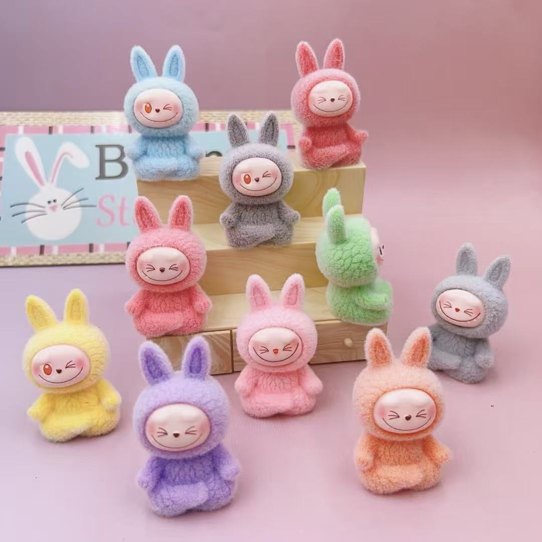 Flocked Labubu Yoga Doll – Small DIY Resin Ornament