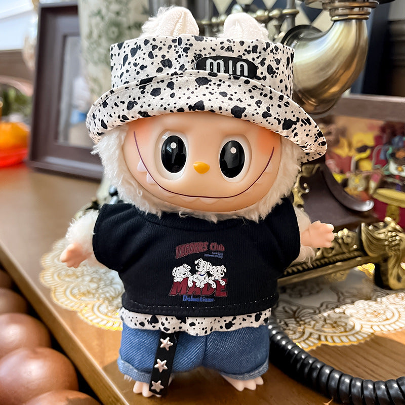 17cm Labubu Figure, Labubu Clothing Made of Soft PVC, Cute Dress-Up Casual Outfit, Plush Toy Clothes, Compatible with Generations 1, 2, and 3