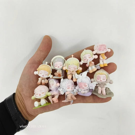 SKULLPANDA temperature series cute grain punchable sp8 generation tide play figure toy ornament doll ornament